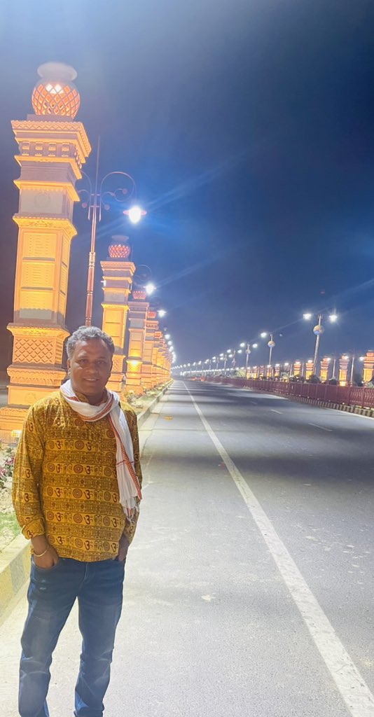 प्रयाग, प्रेम और संगम का संघर्ष