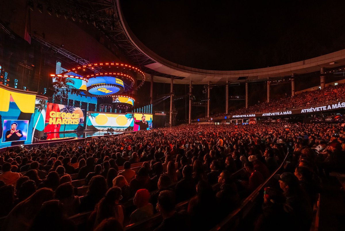 Ha sido un día bajo pero de todo se aprende. Gracias a mis compatriotas y a los amigos chilenos que sí deseaban ver el show. Estoy seguro que nos reencontraremos en otro escenario pronto. 🇻🇪💙🇨🇱