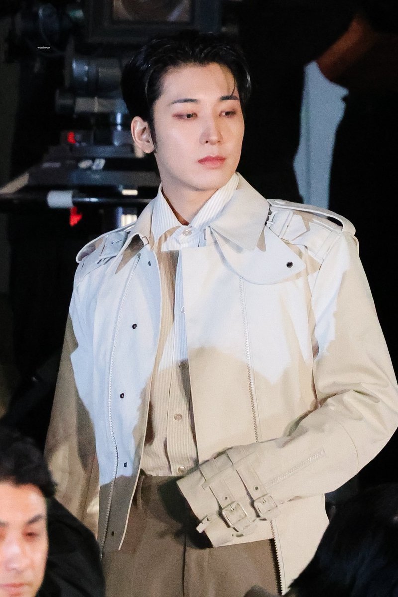 SEVENTEEN's Wonwoo at the Burberry Winter 2025 Fashion Show at London Fashion Week.