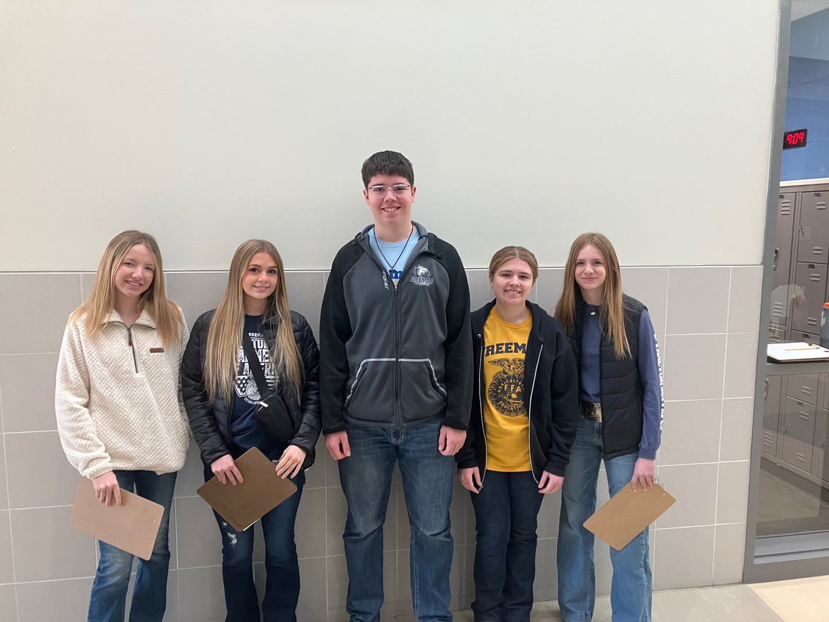Freeman_Falcons's tweet image. 👏🏻Congratulations to the🌽FFA🐓Poultry Evaluation and🧑🏻‍🏭Welding Teams on their results at the district contest☀️today‼️

🐓Poultry Evaluation 🟰 3️⃣rd🥉Place Team (Kinley Bolyard, Drew Jensen, Norah Ahlschwede, Jossie Ketelsen)