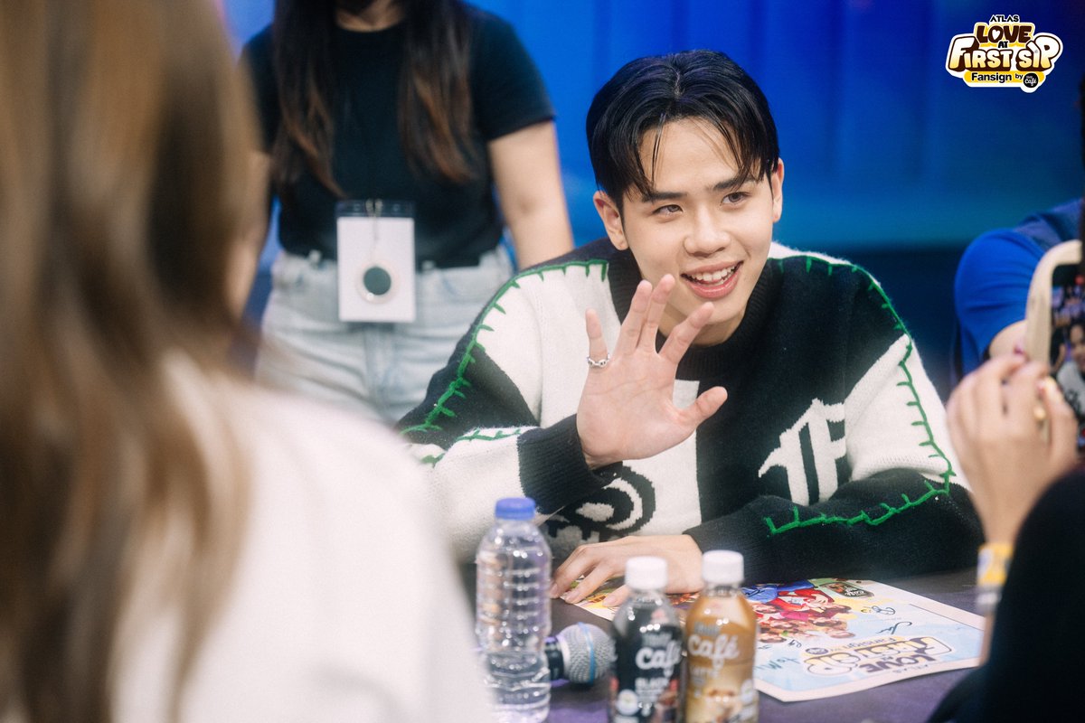 ATLASofficialTH's tweet photo. #BirdyCafexATLAS
#BirdyCafeXATLASLoveAtFirstSipFansign
#BirdyCafexATLAS_The1stFansignEvent
#ATLASth #ATLAS_th
#ATLASFansign
#XOXOentertainment
#Tpop https://t.co/SDW0h4xgVy