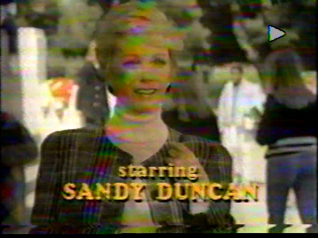 FuzzyCanadian's tweet image. When I went through my tapes a long time ago, I came across this frame, which I later learned was from the intro to the later seasons of The Hogan Family.

Roberta Flack sang the theme song. She passed away at the age of 88. A wonderful singer she was.