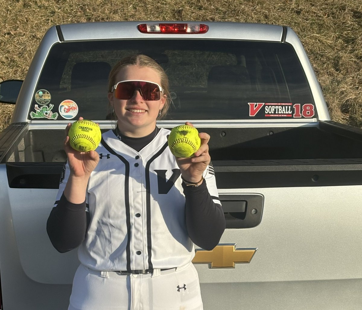 Shout out to another Phoenix-Wood Alum <a href="/PolanLindsey18/">Lindsey Polan</a> for her 3 hit/2 Homerun game today for <a href="/UVAWiseSB/">UVA WISE SOFTBALL</a> !  SO PROUD Linds!!! 🖤❤️