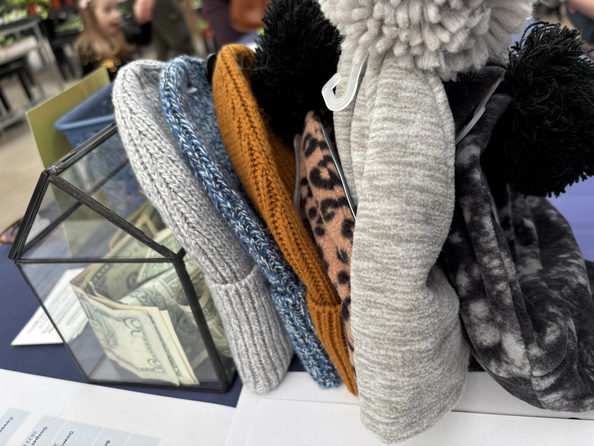 Huge thank you to Tales of the Tarot and Green Connector for including us in Saturday's vendor fair, Empress' Garden. Thanks to vendors, attendees and Tales of the Tarot for donations that totaled $700! Plus food and beanies! Wow! 
#CommunityGoodness #Gratitude