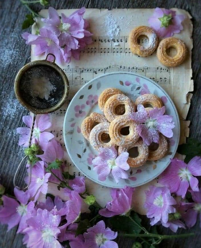 May happiness be your guide as you navigate through days ahead 💟 🎶