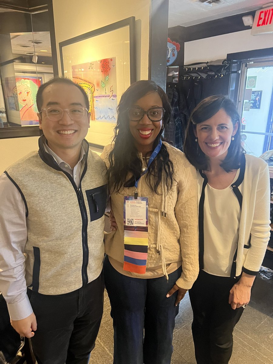 Loved seeing our wonderful former residency Program Coordinator Melissa who was in Nashville for conference! <a href="/LeoLuoMD/">Leo Luo</a> <a href="/VUMCRadOnc/">Vanderbilt Radiation Oncology</a> <a href="/MSK_RadOnc/">Memorial Sloan Kettering Radiation Oncology</a>