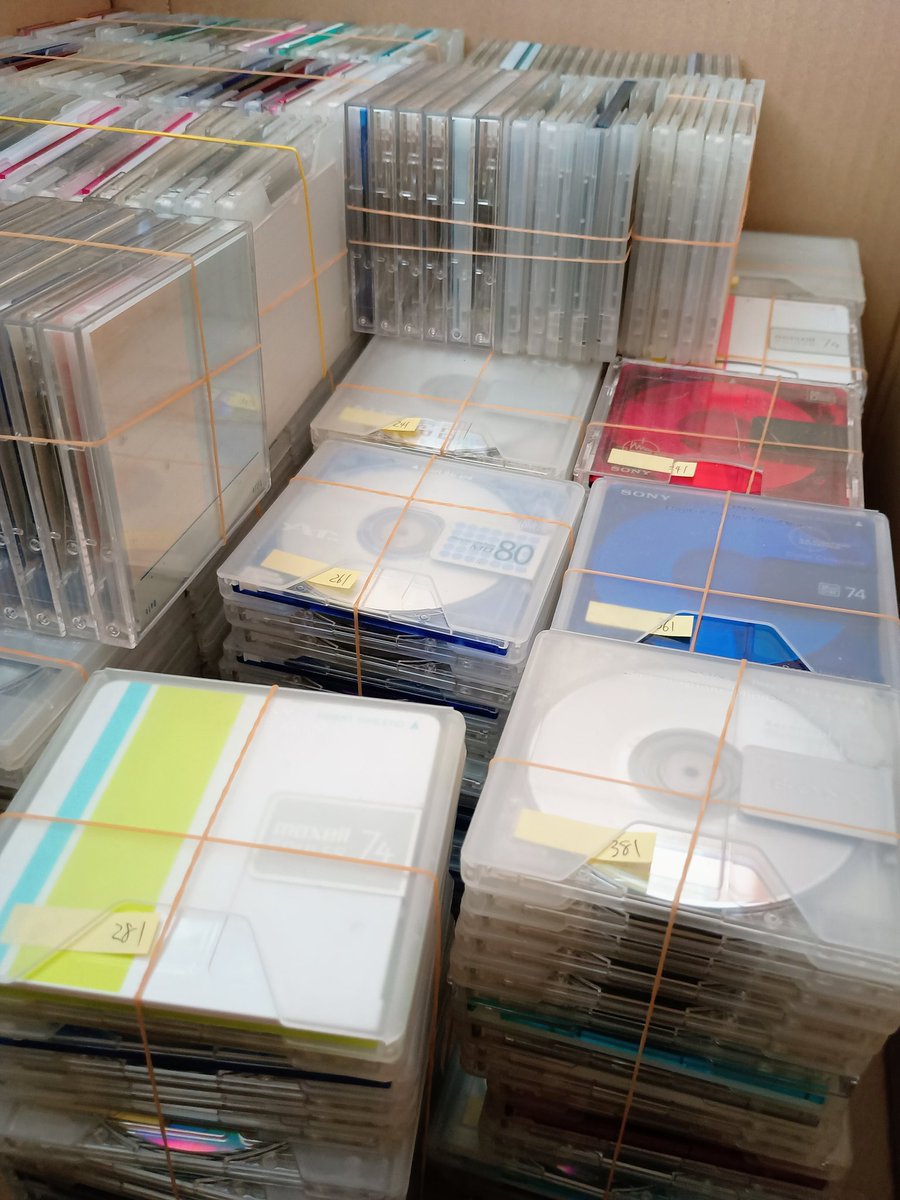 mdcopystore's tweet photo. MDメディア生産中止のニュースの後から注文が増えております
皆さんMDのことを思い出されたのかもしれませんね
一度に500枚以上の発注も頂きました
中身が入っていないものなど不明なMDが含まれる場合は見積もりプランが便利です♪ https://t.co/ToNkT4nJfJ