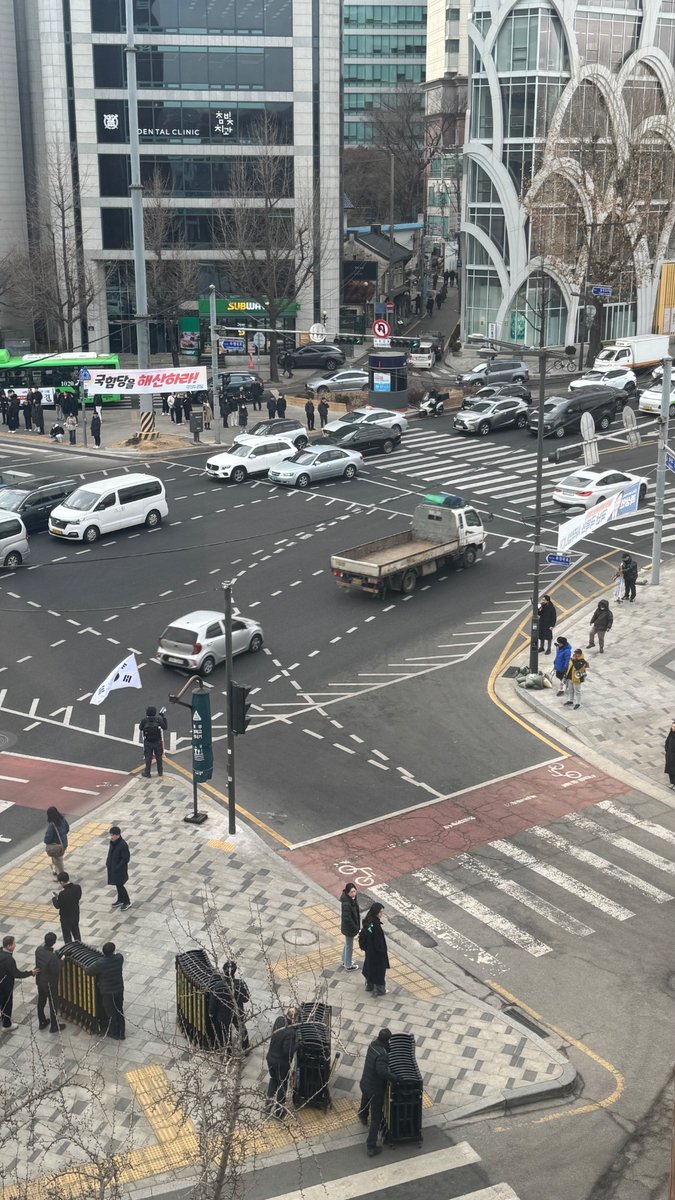 e (@e_of_nothing) on Twitter photo 