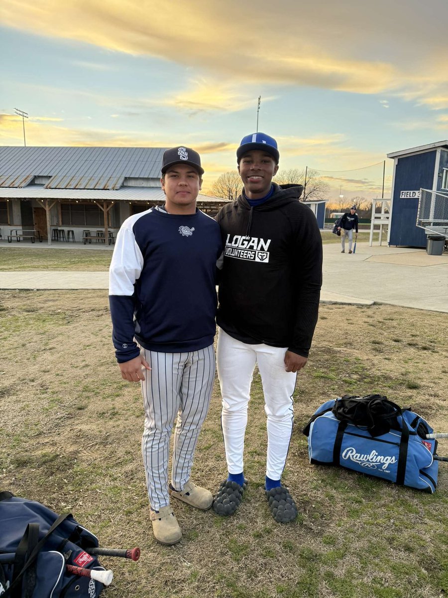 Rudy Perez ‘24 and Bryce Nevils ‘23 competed against each other over the weekend. Way to go boys!