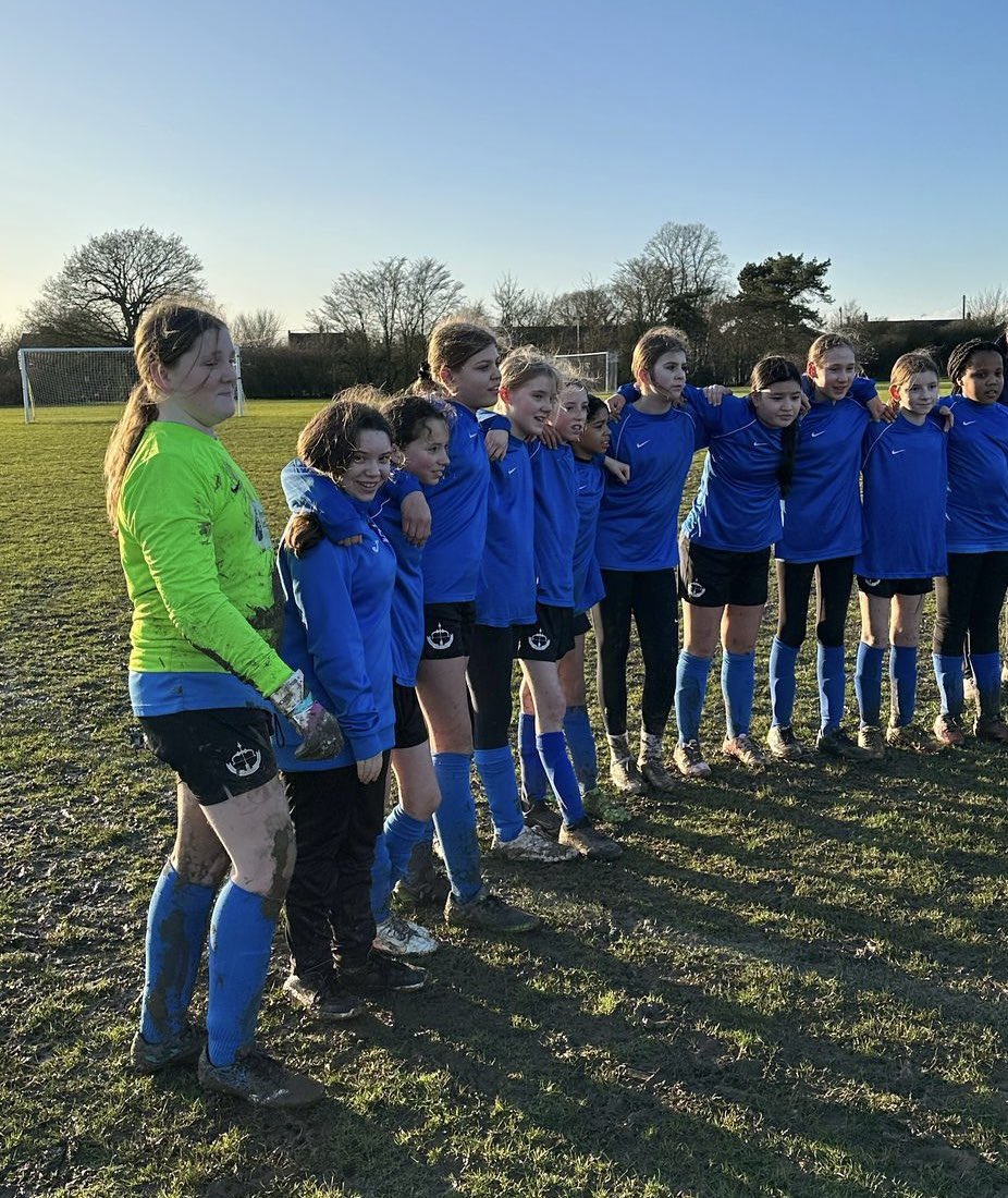 A fantastic team effort in the mud from the year 7 girls football team yesterday🙌🏻Two goals from Beth was enough to secure a draw! POTM was Darcy for some solid defending all over the pitch🔵#MaximisingParticipation, #RealisingPotential
