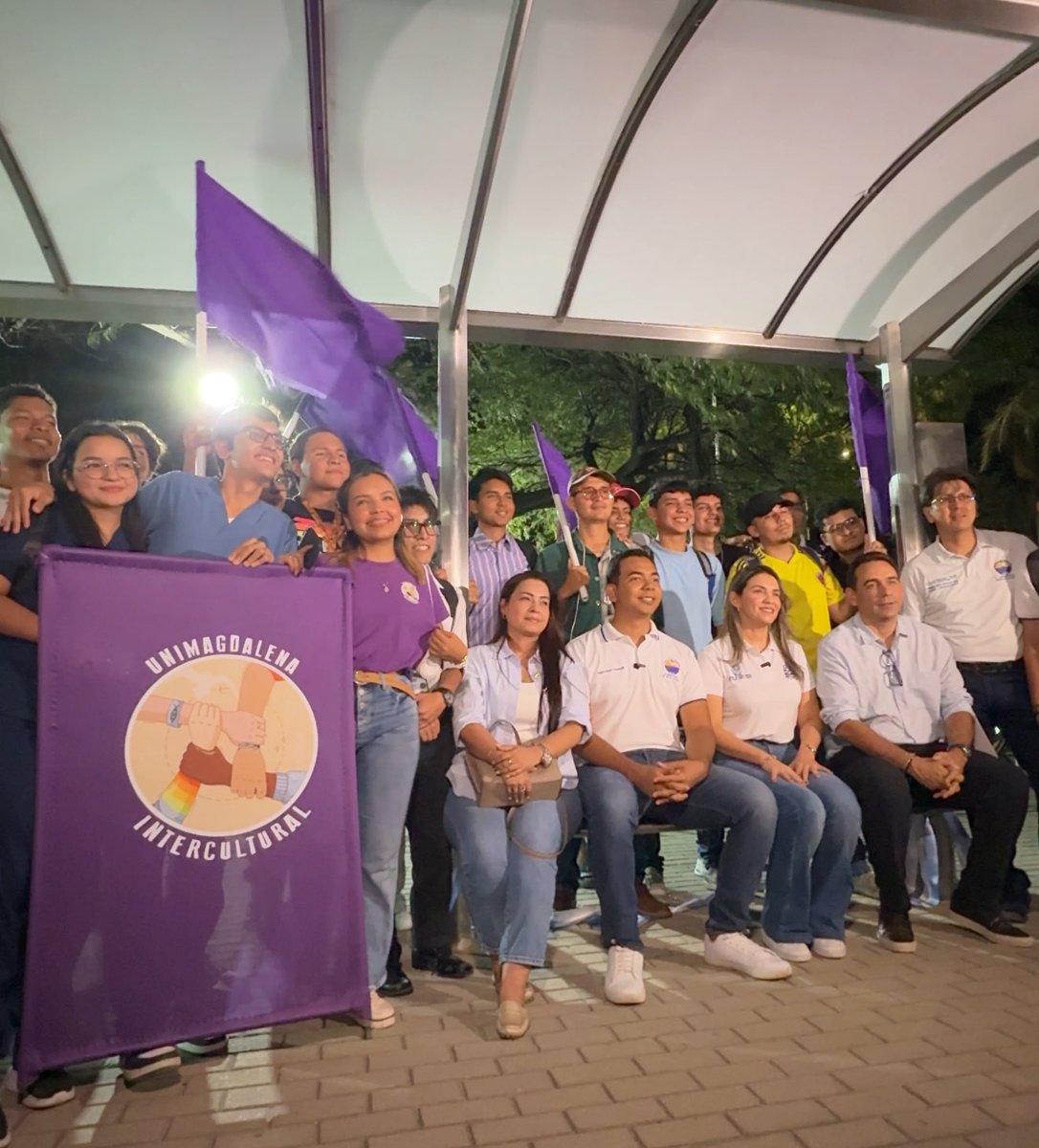 DeiberRomo's tweet photo. ¡Gracias, familia Unimagdalena Intercultural! Su gran gestión con #MiBusEnLaU demuestra que con trabajo y compromiso, los sueños se hacen realidad. Son los mejores. https://t.co/7YmOCawxPa