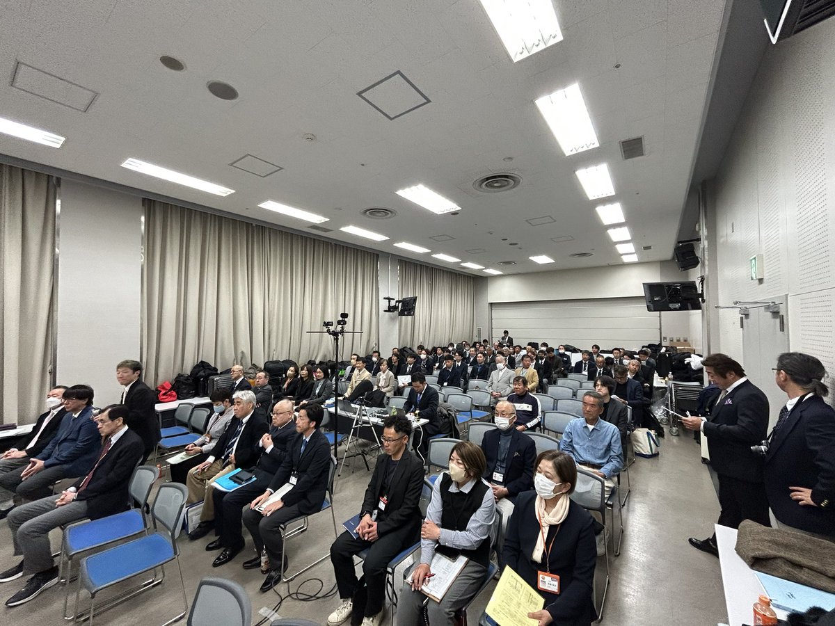 jrsa_official's tweet photo. 日本ラケットストリンガーズ協会
一般社団法人設立総会
開始しました！

#JRSA
#日本ラケットストリンガーズ協会 https://t.co/odiw9FpSnw