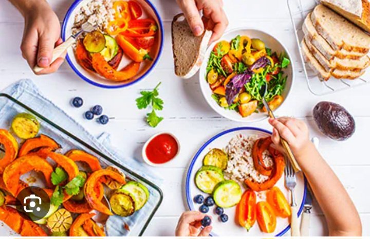 CarolinadelCis3's tweet photo. Una comida saludable incluye una variedad de alimentos frescos, naturales y variados. Estos deben aportar los nutrientes y la energía que necesita el cuerpo para mantenerse sano
#rrubis #saludable https://t.co/35A1zfupsN