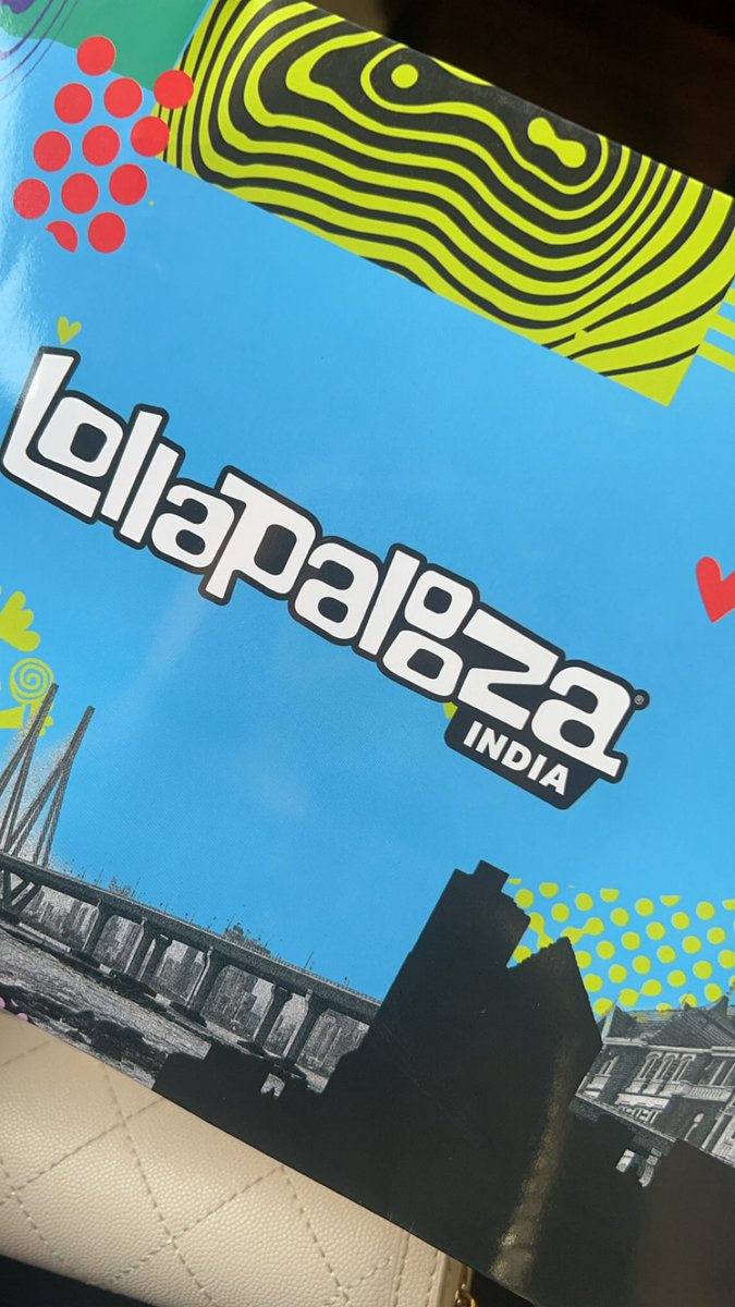 selling 1 lolla india ga weekend ticket for 7k 

dm if you’re interested 

i have received the wristband and can get it delivered to you soon

#Lollapalooza #lollapaloozaIndia #LouisTomlinson #LollaIndia