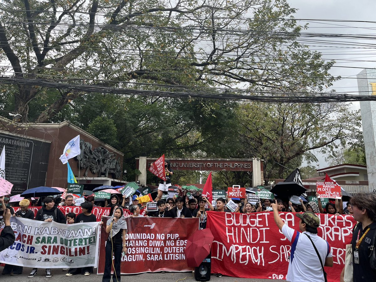 bnbwoong's tweet photo. may pasok man o wala, titindig ang mga iskolar ng bayan. #EDSA39 #pupwalkout https://t.co/eAMyLhtR8s