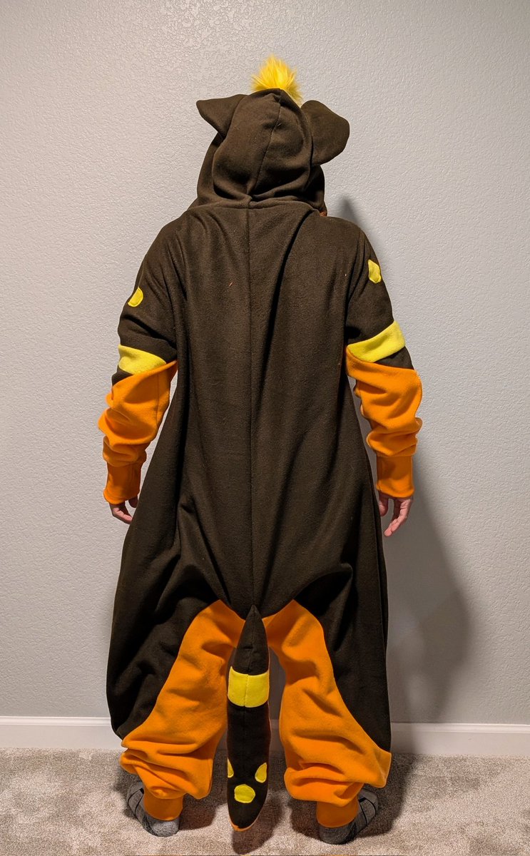 DizzignerClub's tweet image. Completed kigu for @BlazetheD