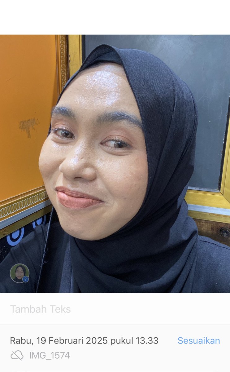 nasikemarennn's tweet photo. @itsomgbeauty ini setelah pemakaian 5 jam lebih, aku pake kerja dan tadi juga sempet panas panas an tapi tetep stay ya di wajah, minim oksidasi banget, malahan lebih nyatu ke kulit dan lebih flawless

buat kalian yg sering kegiatan di outdoor tenang aja guys ini udah ada SPF 30 PA+++ juga kok https://t.co/7WM1Sd9gkk