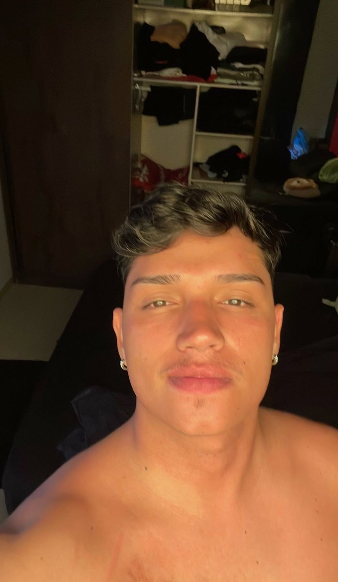 ⚡️RYAN COM Y ⚡️ tweet media