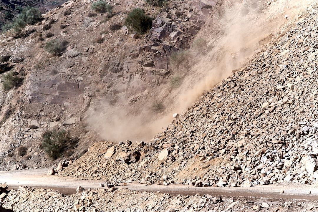 arantec's tweet image. Landslides threaten lives &amp;amp; economies, but large-scale risk data is scarce. This study fills the gap, mapping Europe’s most at-risk regions &amp;amp; presenting results in a web ⛰️📊 agupubs.onlinelibrary.wiley.com/doi/full/10.10… 📣AGUPubs #LandslideRisk #ClimateResilience