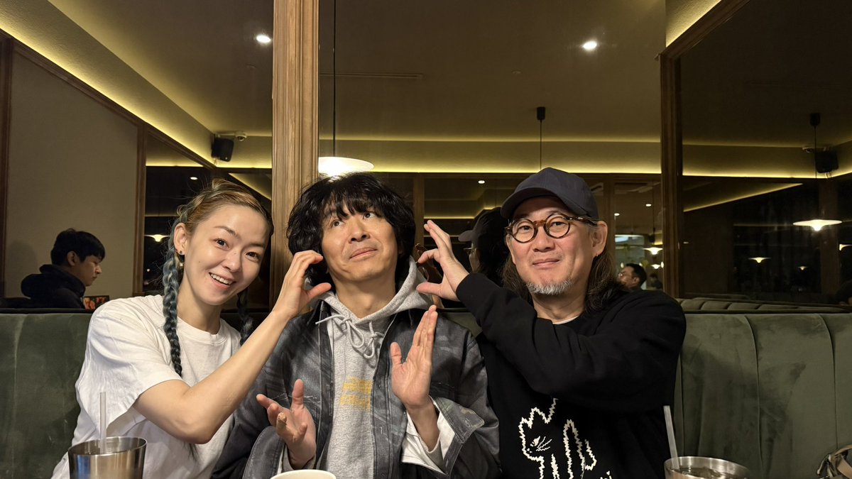 🎸
사랑하는 진만형
생일 축하합니다!!🎵🎶
🍾🍾🍾🎉🎉🎉

#오늘의_자우림