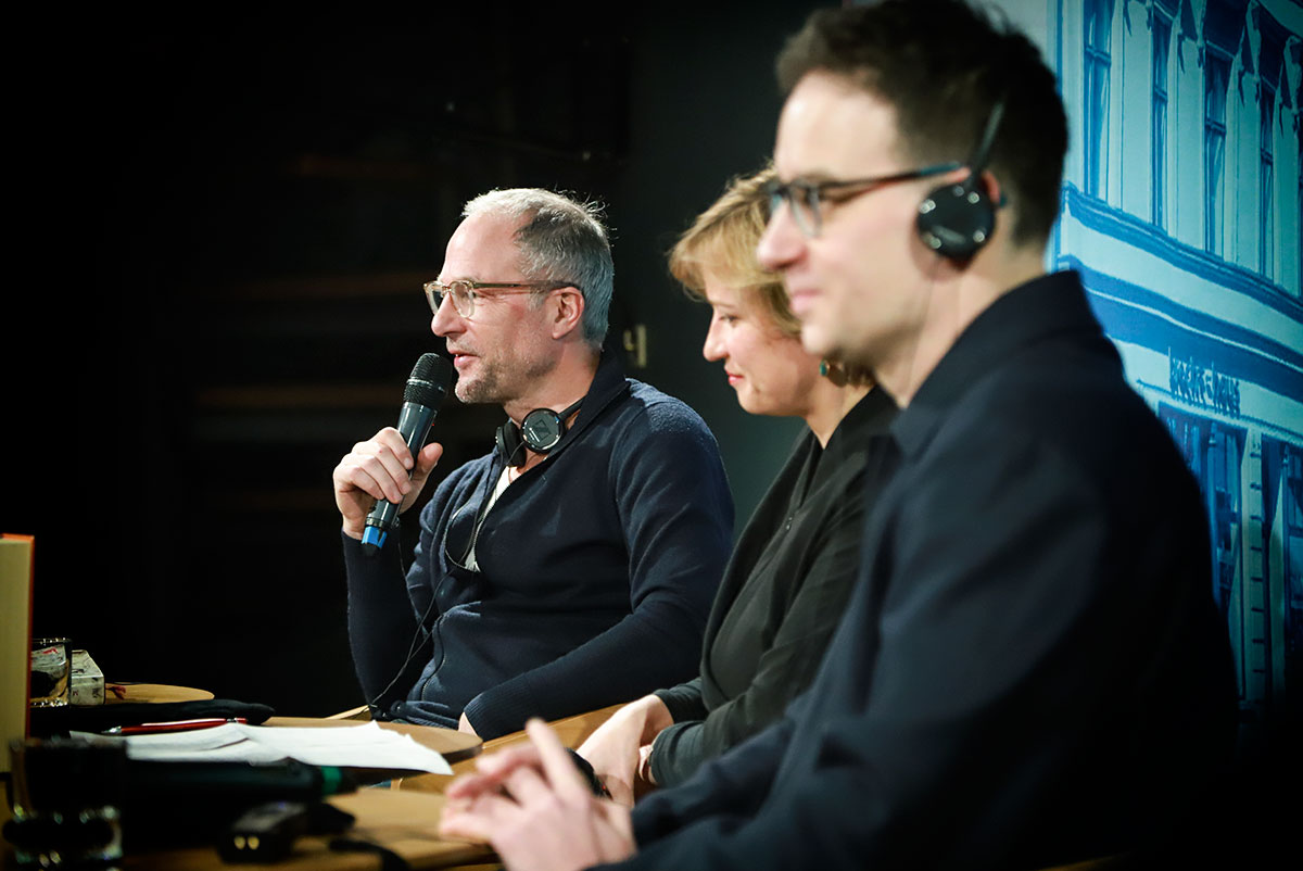 Ein kleiner Rückblick auf ein spannendes Gespräch im Literaturforum im Brecht-Haus. Mit den beiden Autoren Maxim Leo und Mikołaj Loziński sprach Agnieszka Wierzcholska von der Stabsstelle des Deutsch-Polnischen Hauses.📖
© Graham Hains für UNRAST/Berliner Literarische Aktion 2025