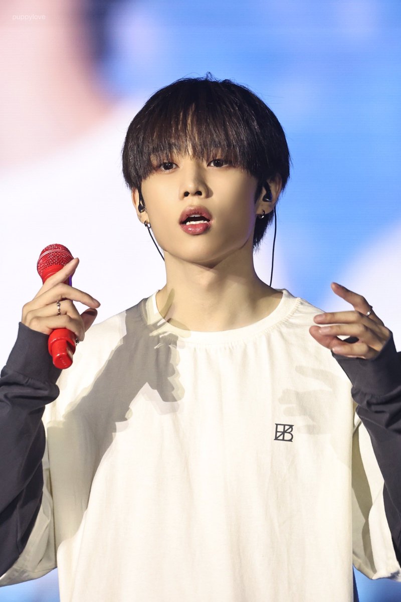tbz___747yon's tweet photo. しんちゃん見て真似するまでのキムソヌ全部が可愛すぎるㅜㅜㅜㅜ この世の宝ㅜㅜㅜㅜㅜㅜᅲᅲㅜㅜㅜ

250222 더비랜드 #더보이즈 #선우 #ソヌ https://t.co/jaivbXIuN5