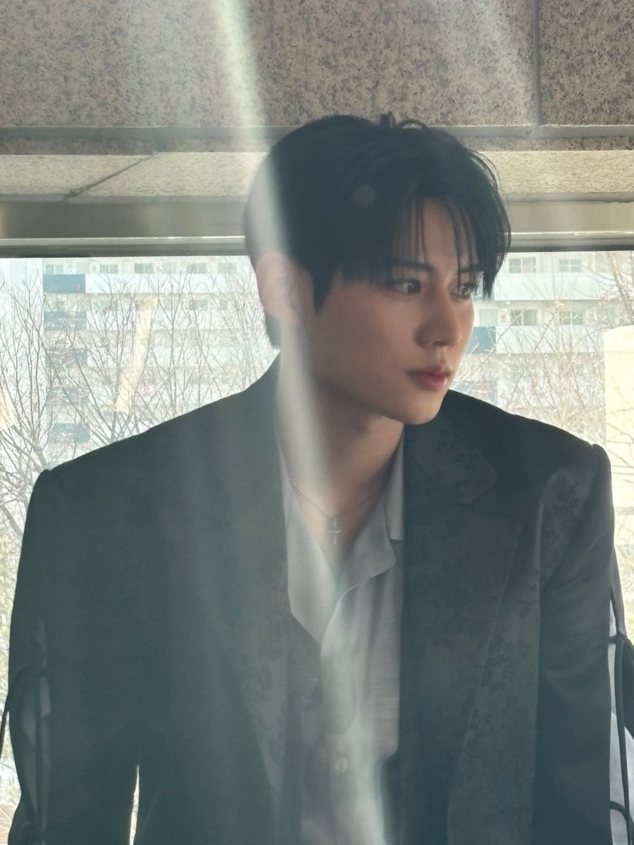 [#이안]
첫 주 끄읕 러베이트 이번 주도 잘 부탁해용🫶

#루네이트 #LUN8 #Ian