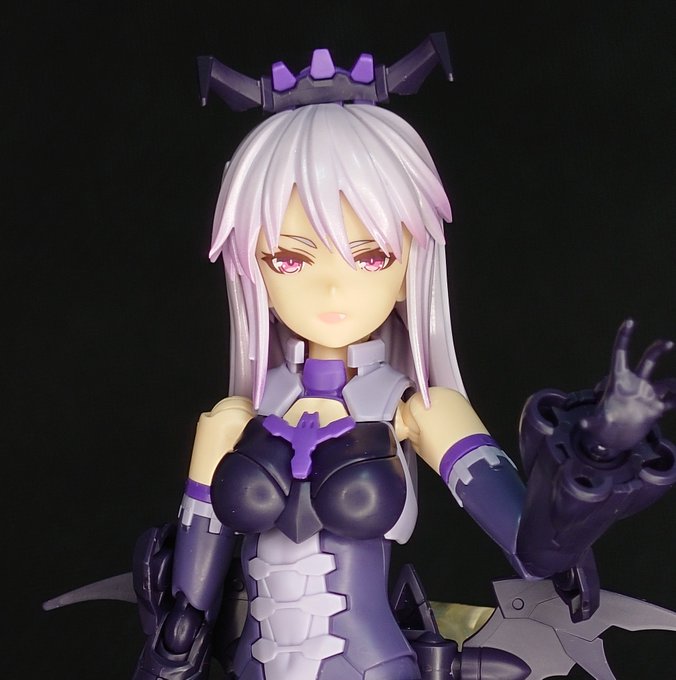 この表情あってこそのネヴァリア
#ネヴァリア2周年 