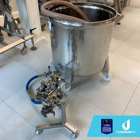crest_pumps's tweet photo. 𝗗𝗲𝗯𝗲𝗺 𝗣𝘂𝗺𝗽𝘀 𝗶𝗻 𝗔𝗰𝘁𝗶𝗼𝗻! 🔧
Aisiboxer 01 used to transfer tomato sauce from a steel container to the loading hopper, ensuring a continuous and uniform flow while always maintaining the necessary efficiency and reliability. https://t.co/B0JBzxb09V