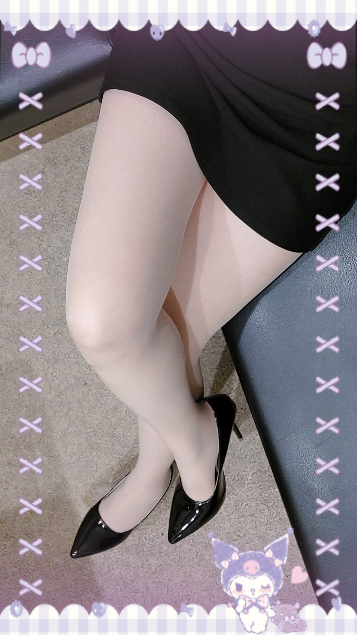 熟女　しゃがみ　ストッキング 