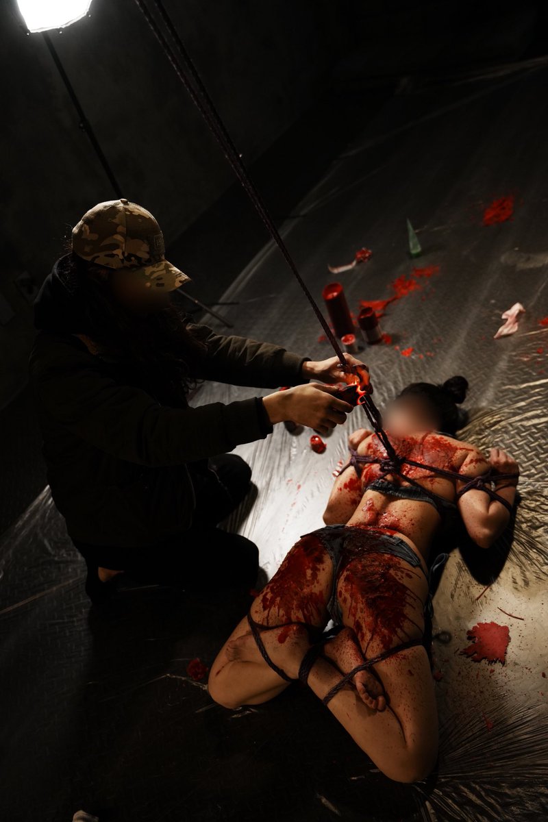 (((블러드 주의)))

🕯️ <a href="/roahcandle/">로아캔들🕯️</a> 
📸 <a href="/werangtoparty_2/">위랑</a> 
🏠 <a href="/Colour_Bar_/">Bar_色(색)</a>