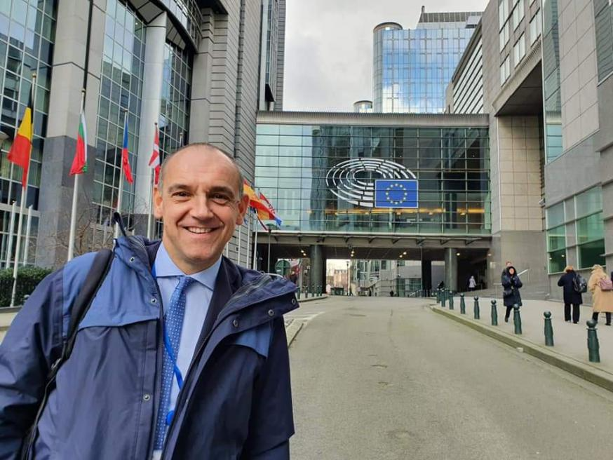 Luca Aterini (@lucaaterini) on Twitter photo Da otto linee di finanziamento a un Fondo unico: come cambierà il bilancio pluriennale dell’Ue
Intervista <a href="/Luca_Menesini/">Luca Menesini</a>, presidente del Gruppo socialista europeo nel Comitato delle Regioni
greenreport.it/news/green-eco… Da otto linee di finanziamento a un Fondo unico: come cambierà il bilancio pluriennale dell’Ue
Intervista <a href="/Luca_Menesini/">Luca Menesini</a>, presidente del Gruppo socialista europeo nel Comitato delle Regioni
greenreport.it/news/green-eco…