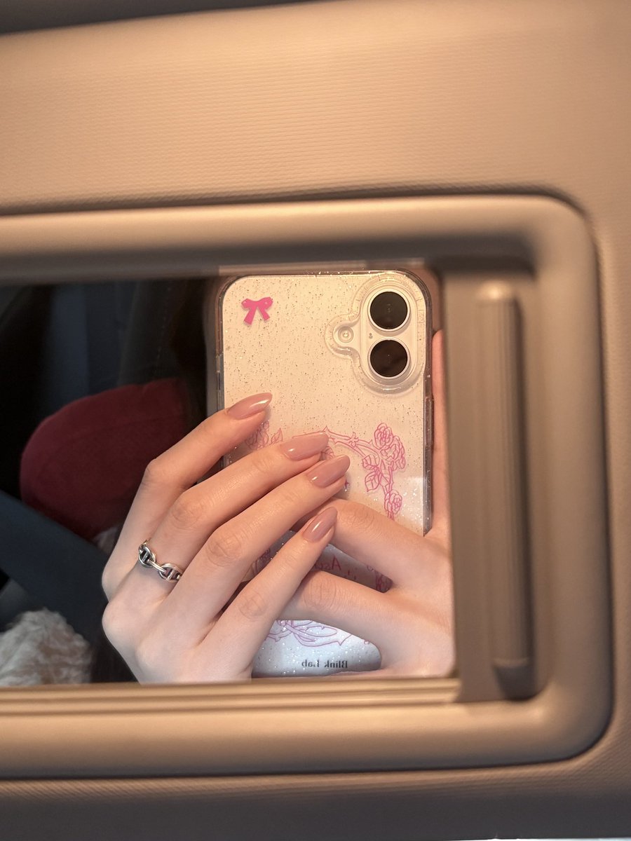 loveulovelife8's tweet photo. 喜欢新💅 https://t.co/fI1St9U97y