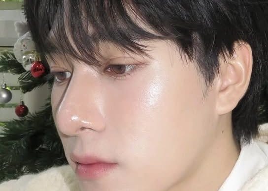 tuanmudasky's tweet photo. LOOKING FOR AUTHOR MUTUALS──★ ˙🍓 ̟ !!
— candra /ˈtʃan.dra/
— 20 | they/them
— write mostly fiction
— skynani, pondphuwin, jesbible, basfuaiz enthusiast
#writingacc #readingacc #alternateuniverse #author #thaienthu #booktwt #moothunting
♡ // ↻ to be mutuals https://t.co/2qSOa40U65