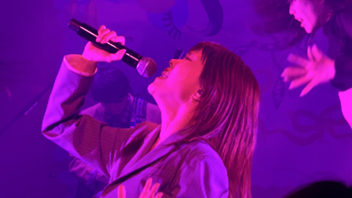 svesveman10's tweet photo. アイナ・ジ・エンド仙台公演行ってきました
BiSH解散してから、ライブ会場に一眼持ってく習慣がなくなったので、つい忘れてしまったんだけど、iPhoneでも充分な距離の良席でした
めっちゃいいライブでした←語彙力よ
#アイナジエンド 
#ハリネズミスマイル https://t.co/NBjCHFEKfM