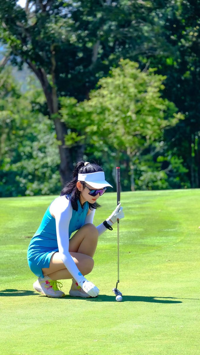GolfLinkPhuket's tweet photo. Hitting it like a pro, but always keeping it cute! ⛳️🥰
.
#GolfLink #BlueCanyon #BlueCanyonCountryClub #golfinfluencer #GolfInfluencers #GolfTournament #InfluencerEvent #GolfCommunity #ExclusiveGolf #GolfChallenge #SwingIntoAction
#PhuketThailand https://t.co/UsnPhw3okA