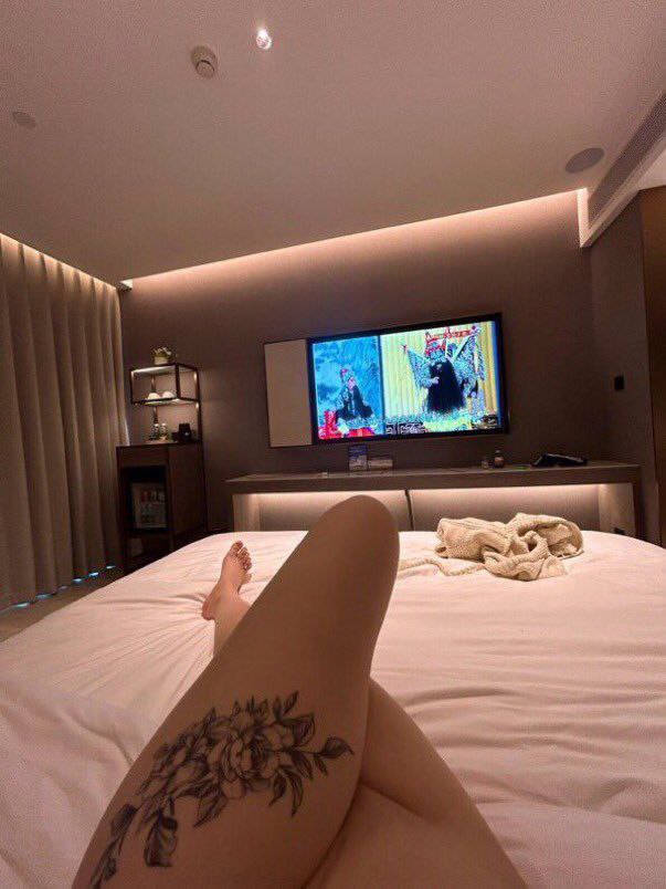 ShaktipadaS's tweet photo. 🦋✨Thức tới sáng vì quá chán.🦋✨
💋🔞Ngủ muộn màng là vì nàng.💋🔞
Link Group: 
https://t.co/wan9uTEjXy https://t.co/JCfQKlOJSF
