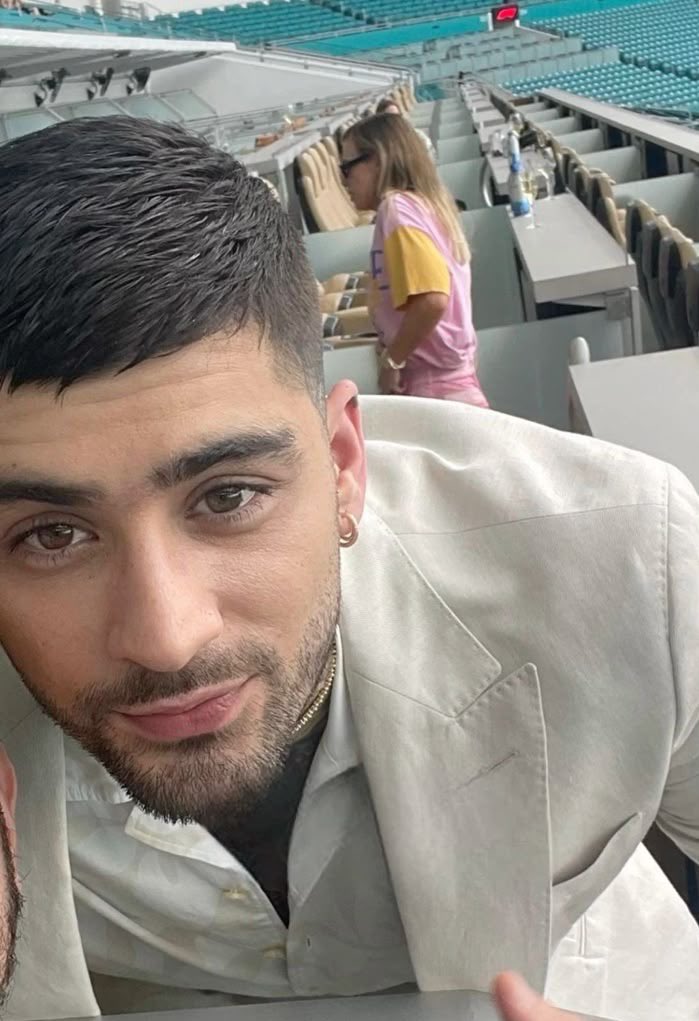 veroddg's tweet photo. zayn’s bambi eyes https://t.co/P6RfUwSbK0