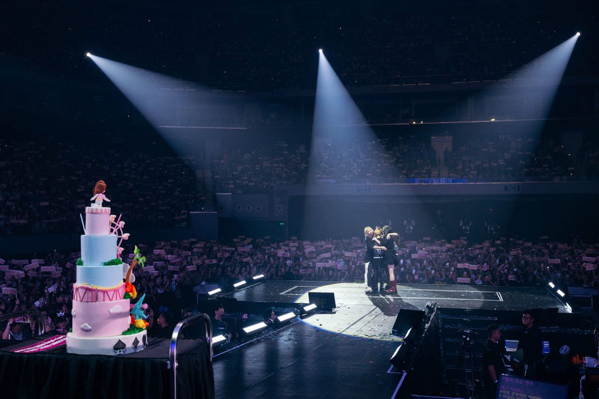 LiveNationKpop's tweet photo. 2024-25 2NE1 ASIA TOUR [WELCOME BACK] is over‍! ❤️‍🔥
Thank you for the incredible nights with 𝟐𝑵𝑬𝟏 over the past few months.
Hope to see you again very soon! BLACKJACK, 또 놀자🔥

📸 𝐘𝐆 𝐄𝐍𝐓𝐄𝐑𝐓𝐀𝐈𝐍𝐌𝐄𝐍𝐓

#2NE1 #투애니원 #TOUR #WELCOMEBACK #YG
#CL #BOM #DARA #MINZY #BLACKJACK