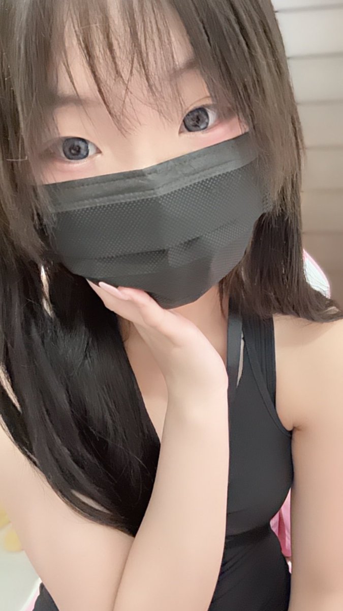 Seewe2023's tweet photo. 大家好我是私域的客服妹妹星星!!
最進太多用戶想知道客服妹妹長甚麼樣子了
老闆說我也可以當創作者了!哈哈
先公布平時上班戴口罩的樣子~

如果大家喜歡再公布沒更多沒口罩的樣子^^~

星星的私域訂閱
https://t.co/euTFOrtPmr

私域官方客服
https://t.co/evIHH7v5ZB https://t.co/y1vLusuVTh