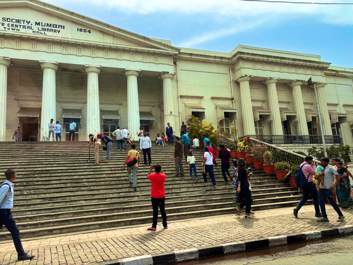 vijivenkatesh's tweet photo. Just another morning at The Asiatic
#Bombaythings https://t.co/DN0cQh9K81