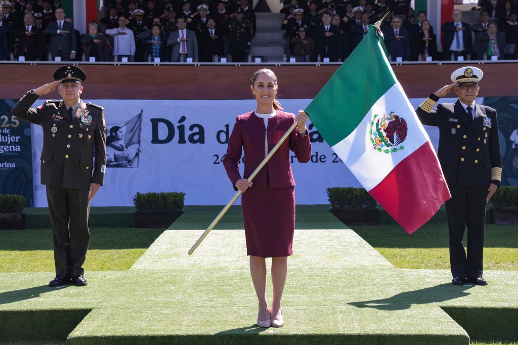 _VicenteSerrano's tweet photo. La poderosa foto de hoy. @Claudiashein https://t.co/AOhWjYh8Vz