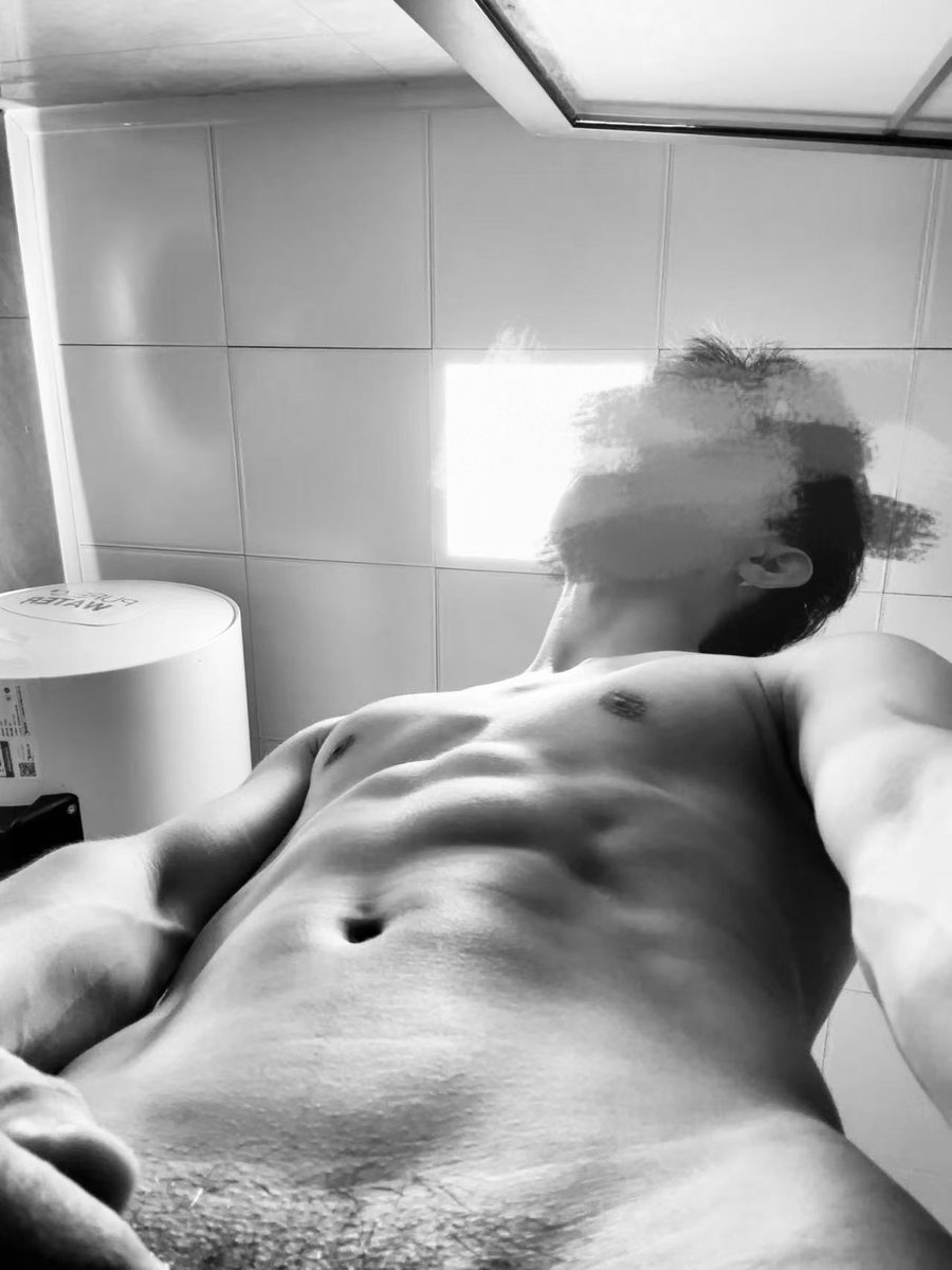 白袜滂臭 (@baichou111) on Twitter photo 