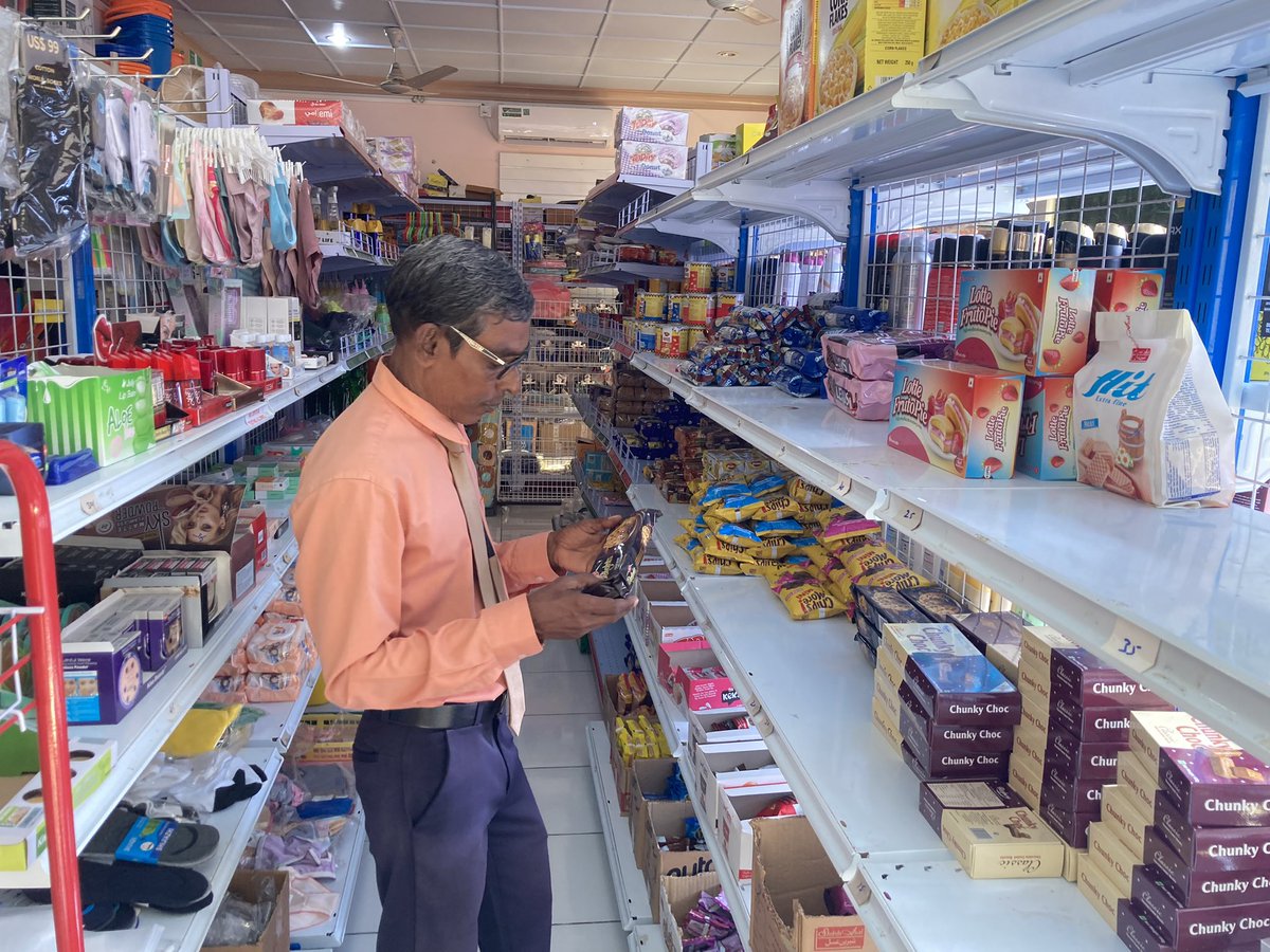 narudhoohc's tweet photo. 🚨 Ramadan food and safety program.

Our teams are on the ground, ensuring, clean, safe, and hygienic food for everyone this Ramadan! 

@HPA_MV 
@MoHmv 

#SafeRamadan #foodsafetyfirst https://t.co/pizwRCpjBP