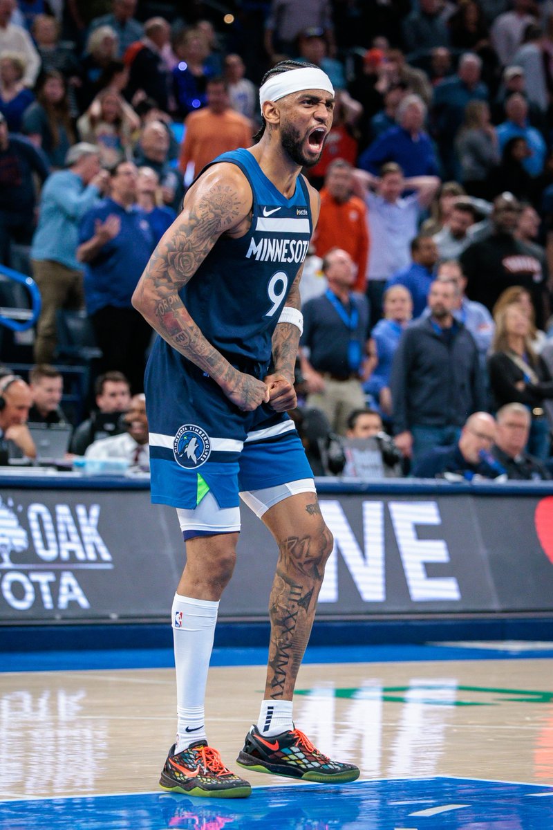 WolvesRadio's tweet photo. Comeback kids.

MIN now has SIX 15-point comebacks this season -- most in NBA.

And over last 2 seasons...

12 -- MIN
12 -- SAC
11 -- LAC
10 -- DEN https://t.co/txM9peIGpI