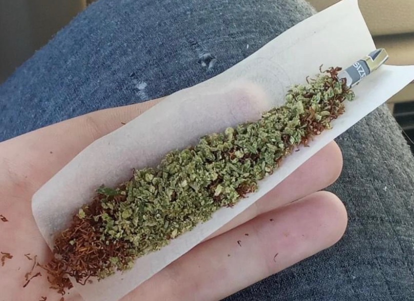 _StonersRUs_'s tweet image. Do you roll with or without tobacco? 🤔