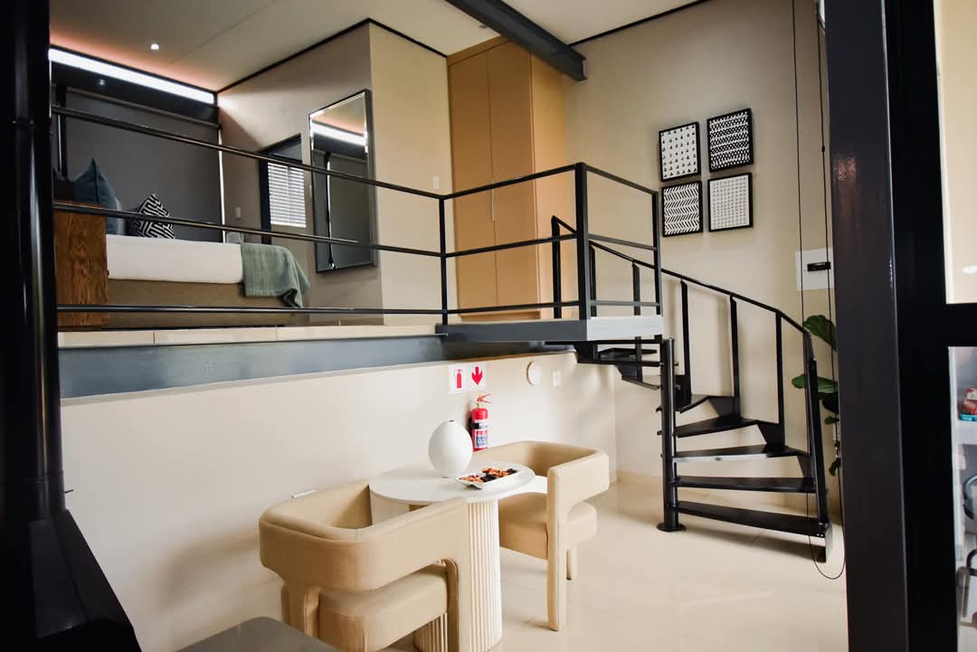 Escape the weekend crowds and enjoy a peaceful midweek getaway at The Anza. Book your stay today!

010 313 0400 or 062 422 4465