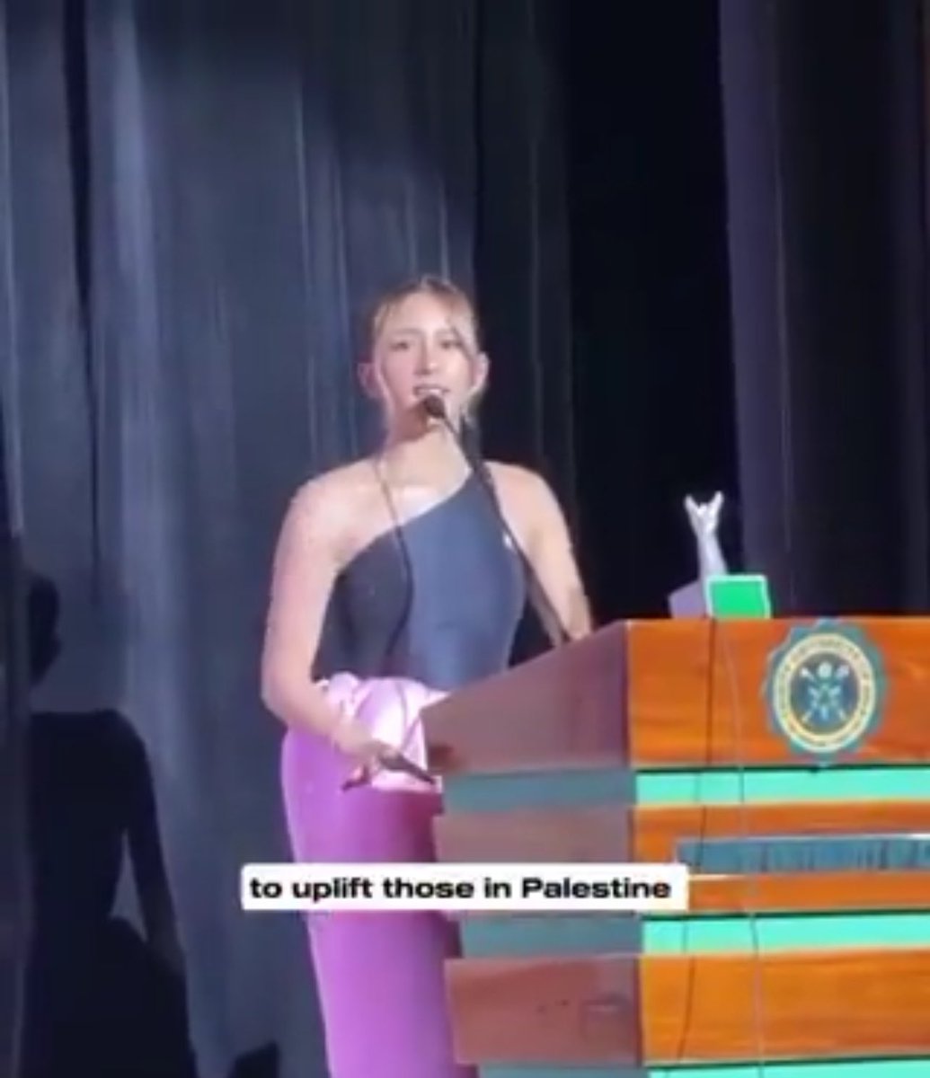 hyaselyse's tweet photo. hya raising awareness about palestine at an awards ceremony, while her best friend dein sheds light on the marcos dictatorship. BEST DUO. 👏

#HyacinthCallado | #DeinOng https://t.co/E3w27jAW1D