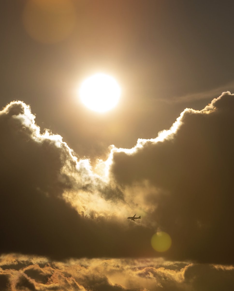 pr99raw's tweet photo. Cloud Rider✈
クラウドライダー https://t.co/coIXV8TReq