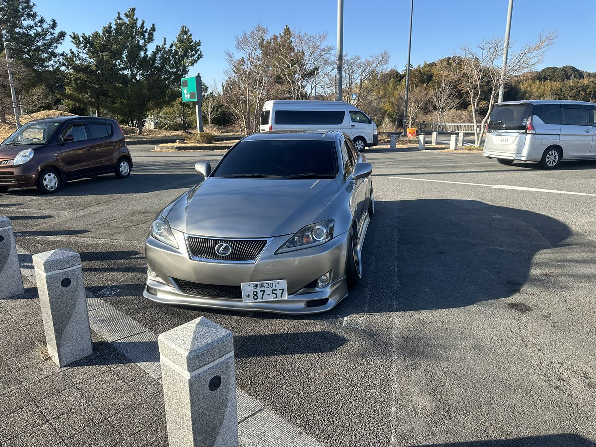 ちょっと使用変更🤏
F.350用4ポットキャリパー流用
R.350用キャリパー流用
前後350用スリットローター
Rクスコ→メーガンアッパーアームへ変更

走行車高もバッチリ🫶
今回もありがとうございました😭